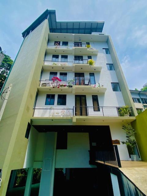 'Kandy Lake Round Apartment Exterior photo